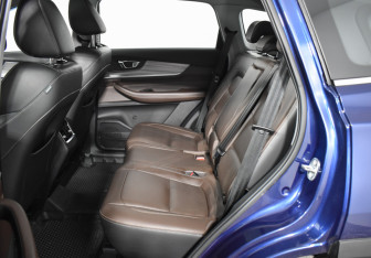 Подержанный автомобиль Chery Tiggo 8 Pro 2021 года (11 фото)