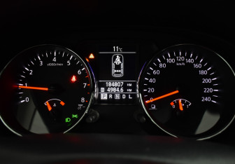 Подержанный автомобиль Nissan Qashqai 2012 года (22 фото)