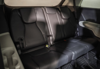 Подержанный автомобиль Kia Carnival 2022 года (36 фото)