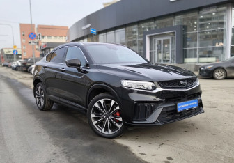 Подержанный автомобиль Geely Tugella 2022 года (3 фото)