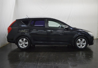 Подержанный автомобиль Kia Ceed Wagon 2010 года (4 фото)