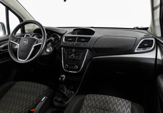 Подержанный автомобиль Opel Mokka 2014 года (9 фото)