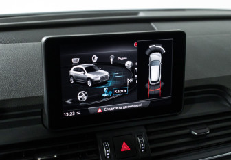 Подержанный автомобиль Audi Q5 2018 года (16 фото)