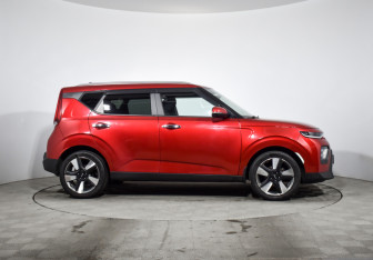 Подержанный автомобиль Kia Soul 2022 года (4 фото)