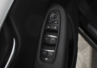 Подержанный автомобиль Infiniti QX50 2018 года (19 фото)