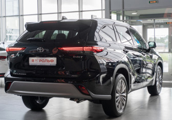 Новый Toyota Highlander 2025 (4 фото)