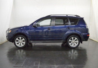 Подержанный автомобиль Mitsubishi Outlander 2012 года (8 фото)