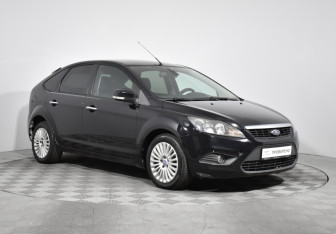 Подержанный автомобиль Ford Focus Hatchback 2011 года (3 фото)