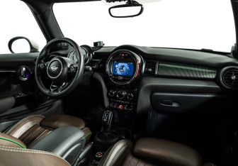 Подержанный автомобиль MINI Hatch 2019 года (9 фото)
