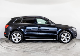 Подержанный автомобиль Audi Q5 2011 года (4 фото)