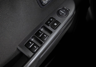 Подержанный автомобиль Kia Rio Sedan 2012 года (15 фото)