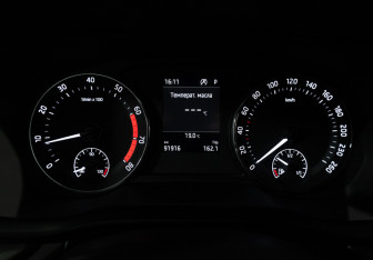 Подержанный автомобиль Skoda Octavia Liftback 2021 года (12 фото)