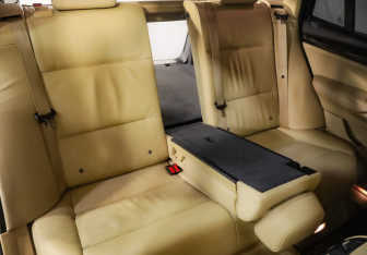Подержанный автомобиль BMW X3 2012 года (24 фото)