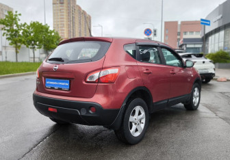 Подержанный автомобиль Nissan Qashqai 2011 года (4 фото)