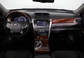 Подержанный автомобиль Toyota Camry Sedan 2011 года (9 фото)