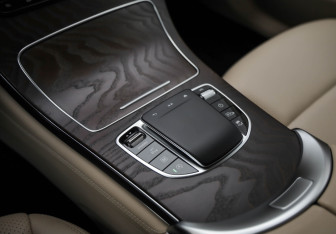 Подержанный автомобиль Mercedes-Benz GLC Coupe 2019 года (20 фото)