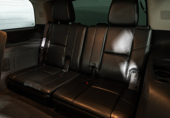 Подержанный автомобиль Cadillac Escalade Suv 2010 года (27 фото)