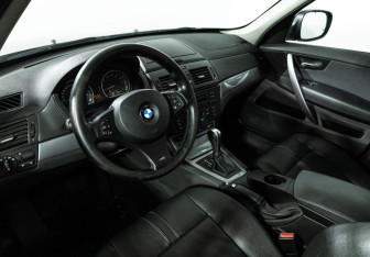 Подержанный автомобиль BMW X3 2009 года (11 фото)