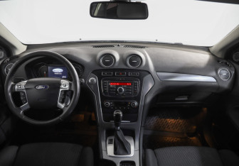 Подержанный автомобиль Ford Mondeo Sedan 2011 года (9 фото)