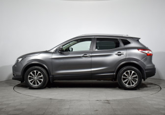 Подержанный автомобиль Nissan Qashqai 2017 года (8 фото)
