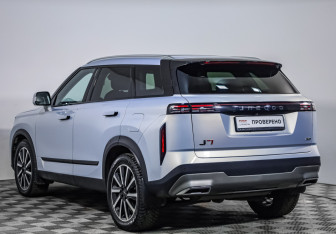 Подержанный автомобиль Jaecoo J7 2024 года (7 фото)