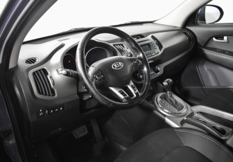 Подержанный автомобиль Kia Sportage 2014 года (9 фото)