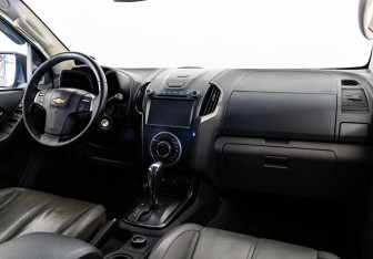 Подержанный автомобиль Chevrolet TrailBlazer 2014 года (9 фото)