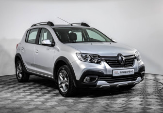 Подержанный автомобиль Renault Sandero 2020 года (3 фото)