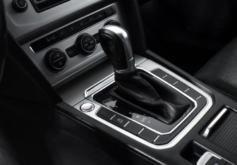 Подержанный автомобиль Volkswagen Passat Sedan 2015 года (12 фото)