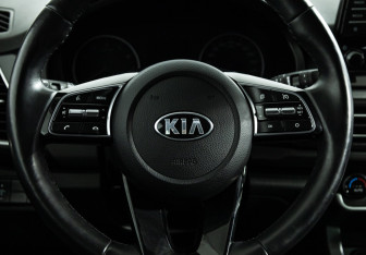 Подержанный автомобиль Kia Seltos 2021 года (15 фото)