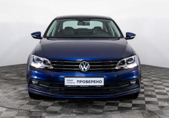 Подержанный автомобиль Volkswagen Jetta Sedan 2015 года (2 фото)