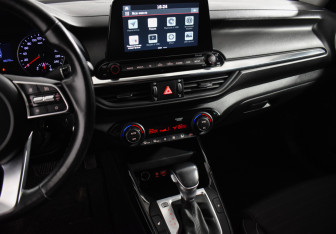 Подержанный автомобиль Kia Cerato Sedan 2020 года (17 фото)