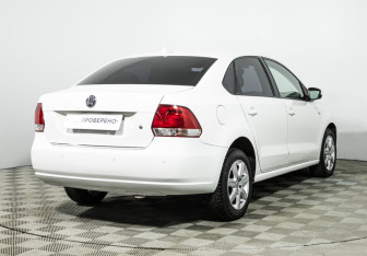 Подержанный автомобиль Volkswagen Polo Sedan 2012 года (5 фото)