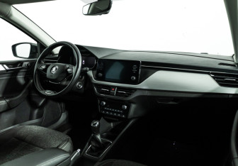 Подержанный автомобиль Skoda Rapid Liftback 2021 года (9 фото)
