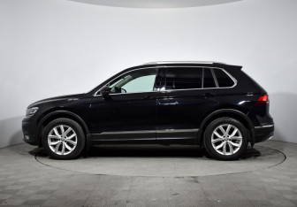 Подержанный автомобиль Volkswagen Tiguan 2018 года (8 фото)