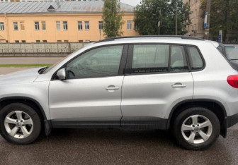 Подержанный автомобиль Volkswagen Tiguan 2013 года (10 фото)