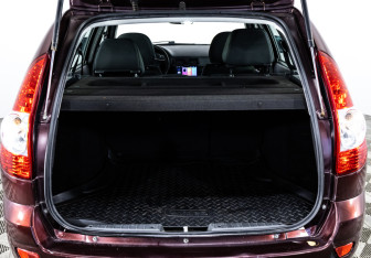 Подержанный автомобиль LADA (ВАЗ) Priora Wagon 2011 года (20 фото)