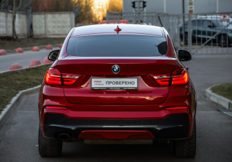 Подержанный автомобиль BMW X4 2016 года (6 фото)