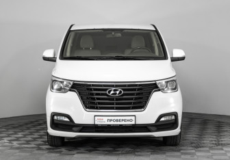 Подержанный автомобиль Hyundai H-1 2018 года (2 фото)