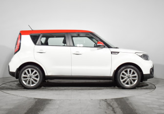 Подержанный автомобиль Kia Soul 2017 года (4 фото)