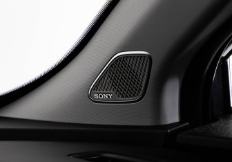 Подержанный автомобиль Omoda C5 2023 года (14 фото)