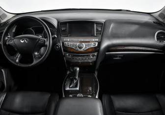 Подержанный автомобиль Infiniti QX60 2014 года (18 фото)