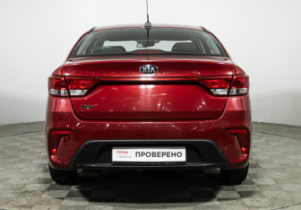 Подержанный автомобиль Kia Rio Sedan 2018 года (6 фото)