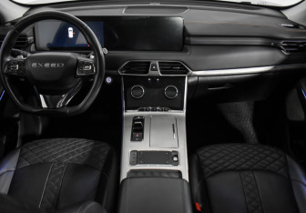 Подержанный автомобиль Exeed TXL 2022 года (14 фото)