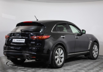 Подержанный автомобиль Infiniti FX 2008 года (5 фото)