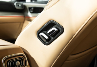 Подержанный автомобиль Jaecoo J8 2024 года (16 фото)