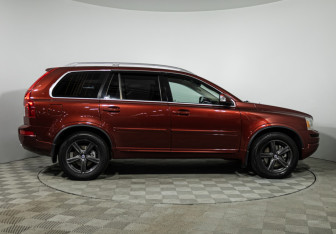 Подержанный автомобиль Volvo XC90 2012 года (4 фото)