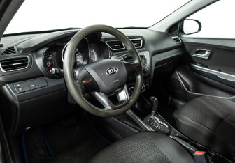 Подержанный автомобиль Kia Rio Sedan 2014 года (11 фото)