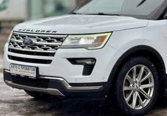 Подержанный автомобиль Ford Explorer 2019 года (8 фото)
