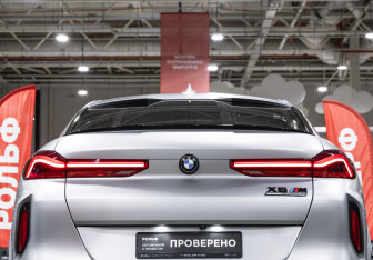 Подержанный автомобиль BMW X6 M 2020 года (11 фото)